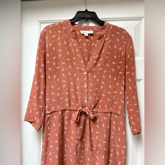 Amour Vert Terracotta Floral Midi Dress - Picture 4 of 6